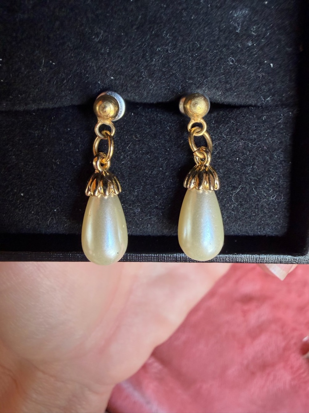 Classic Gold and Pearl Teardrop Drop Earrings